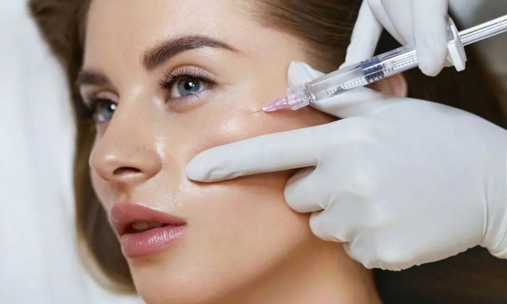 بهترین کلینیک فیلر زیر چشم در اصفهان