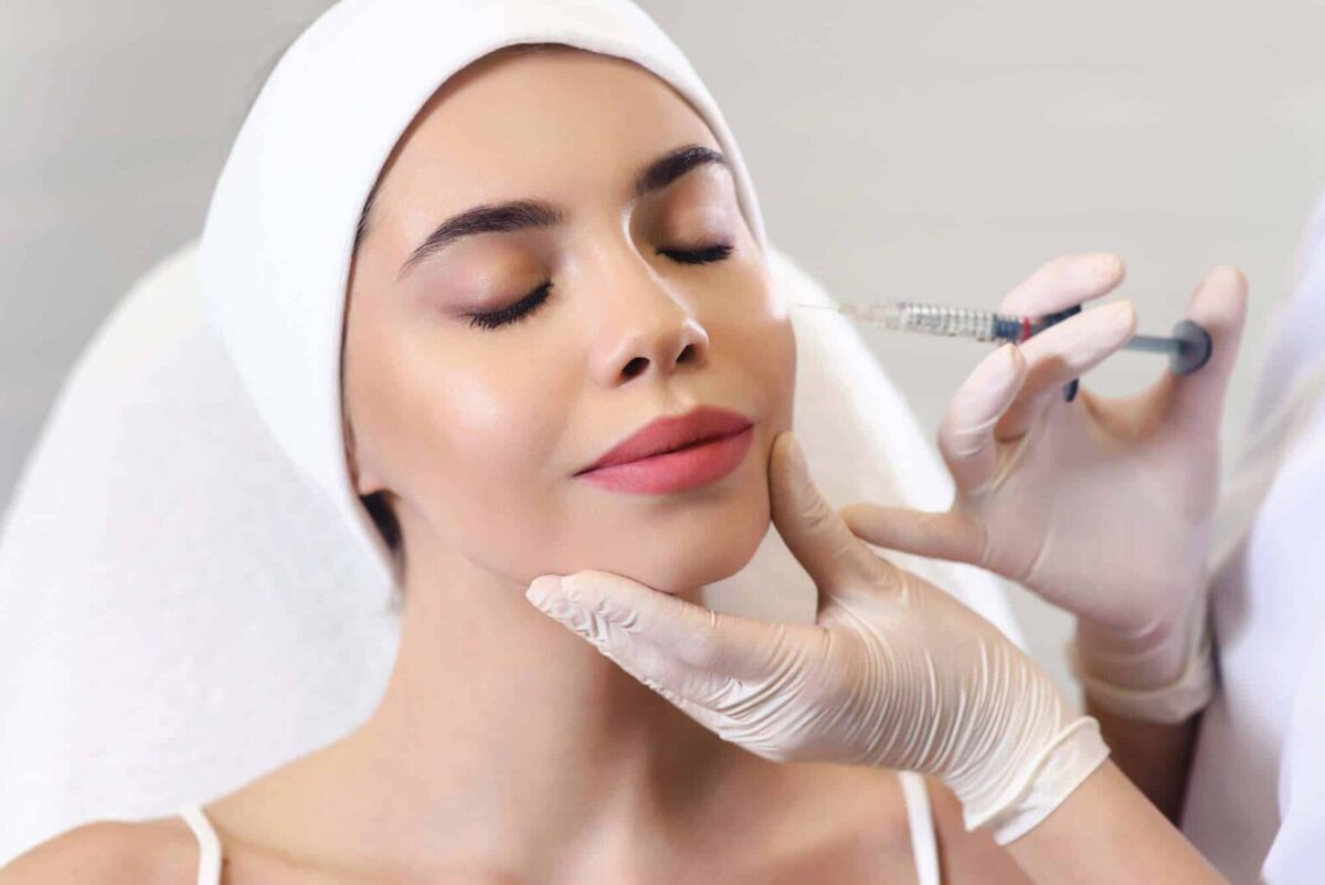 تزریق ژل گونه در اصفهان