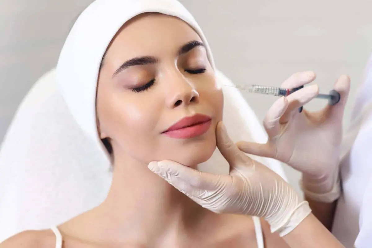 تزریق ژل گونه در اصفهان